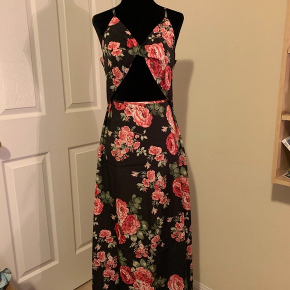 Floral Print Cut Out Twist Cami Dress - Picture 6 of 7